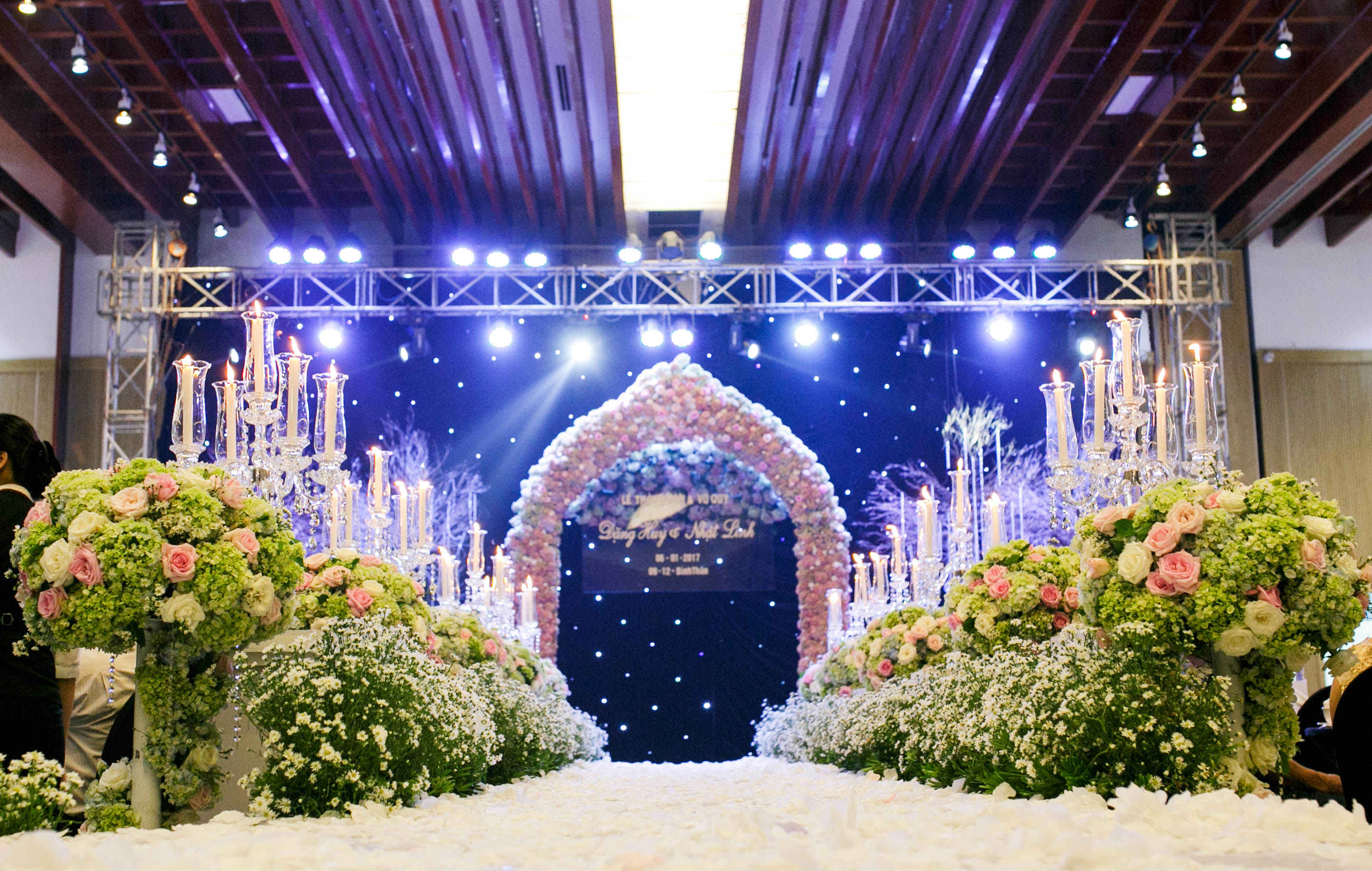 Trang trí tiệc cưới bằng hoa tươi - Hoa Tươi Tường An - shop hoa ...